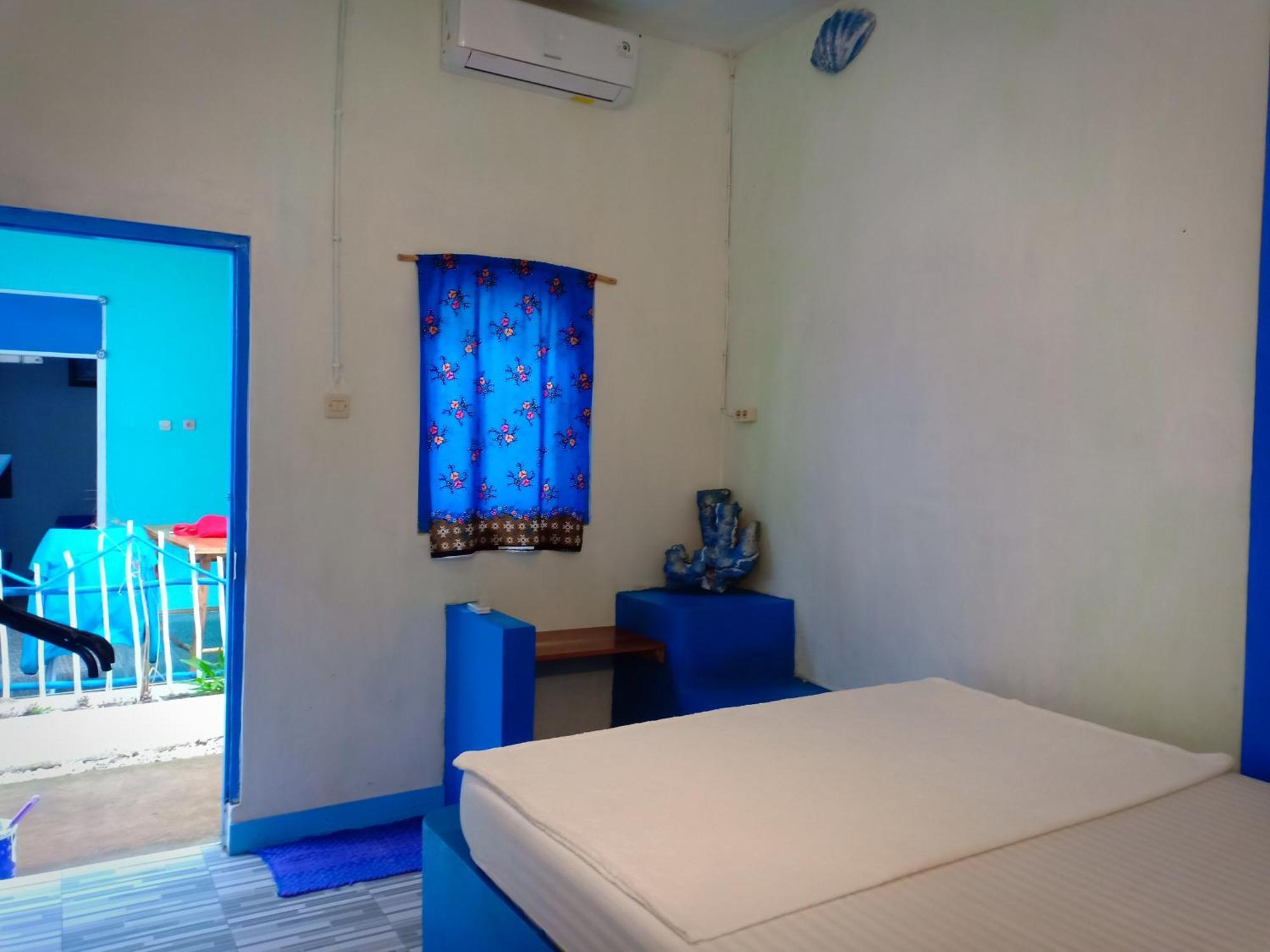 Blue Coral Homestay Karimunjawa Εξωτερικό φωτογραφία