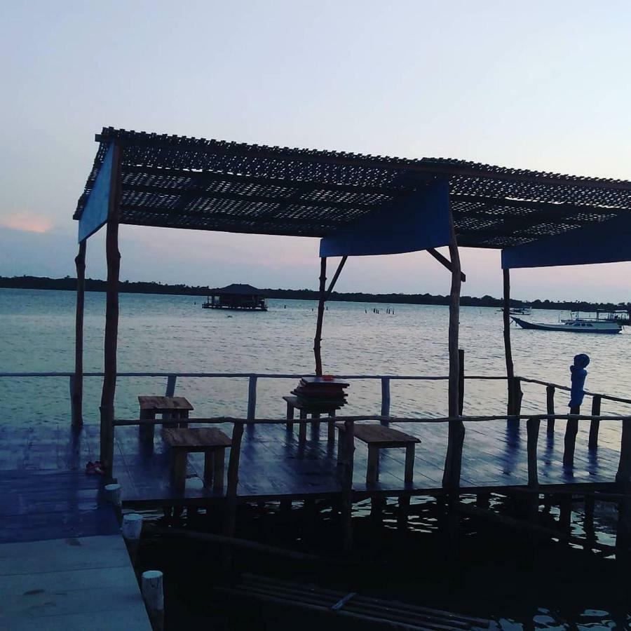 Blue Coral Homestay Karimunjawa Εξωτερικό φωτογραφία