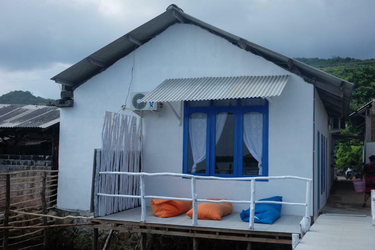 Blue Coral Homestay Karimunjawa Εξωτερικό φωτογραφία