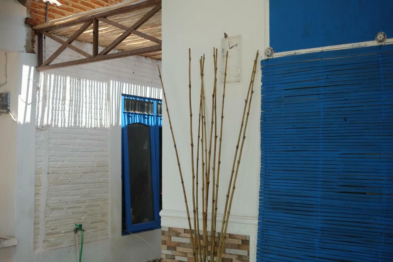 Blue Coral Homestay Karimunjawa Εξωτερικό φωτογραφία
