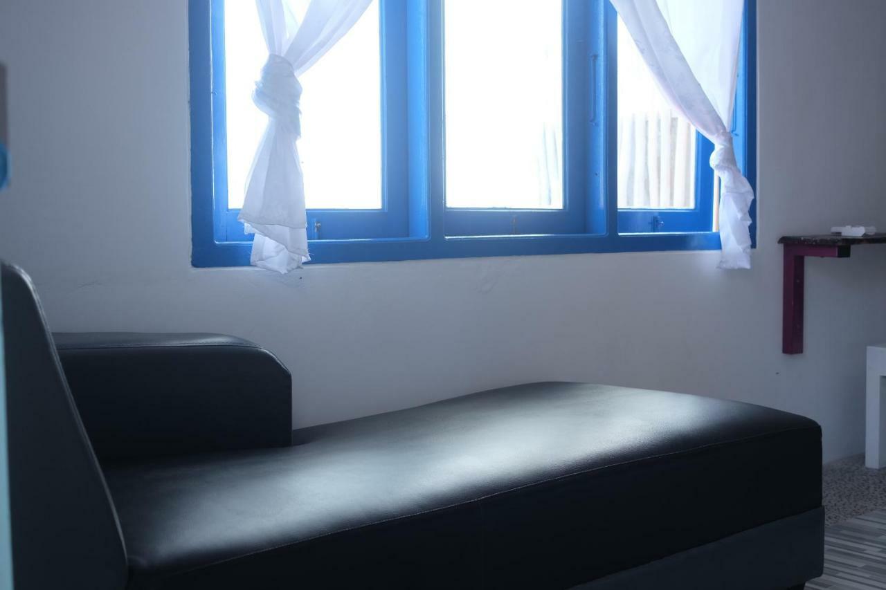 Blue Coral Homestay Karimunjawa Εξωτερικό φωτογραφία