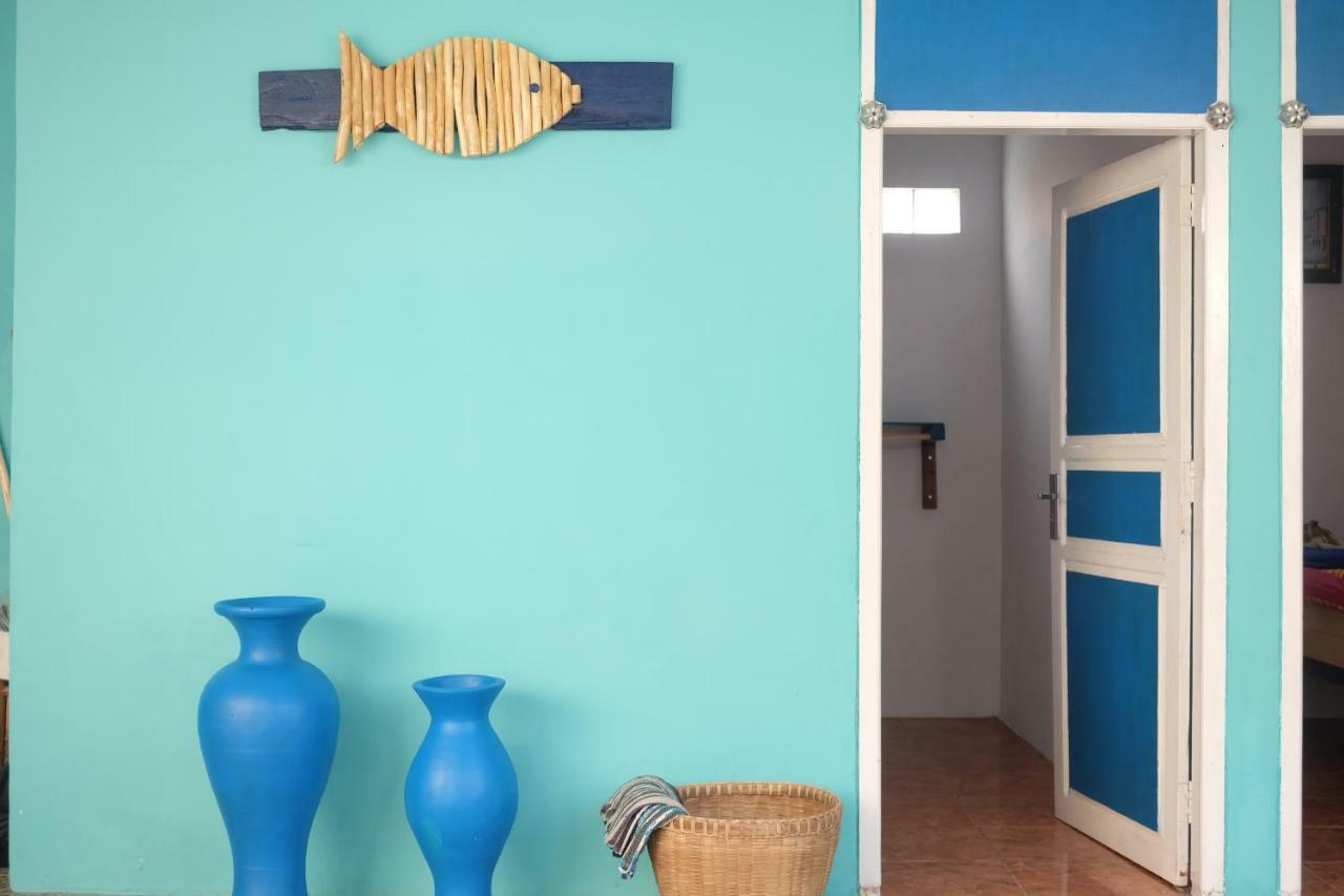 Blue Coral Homestay Karimunjawa Εξωτερικό φωτογραφία