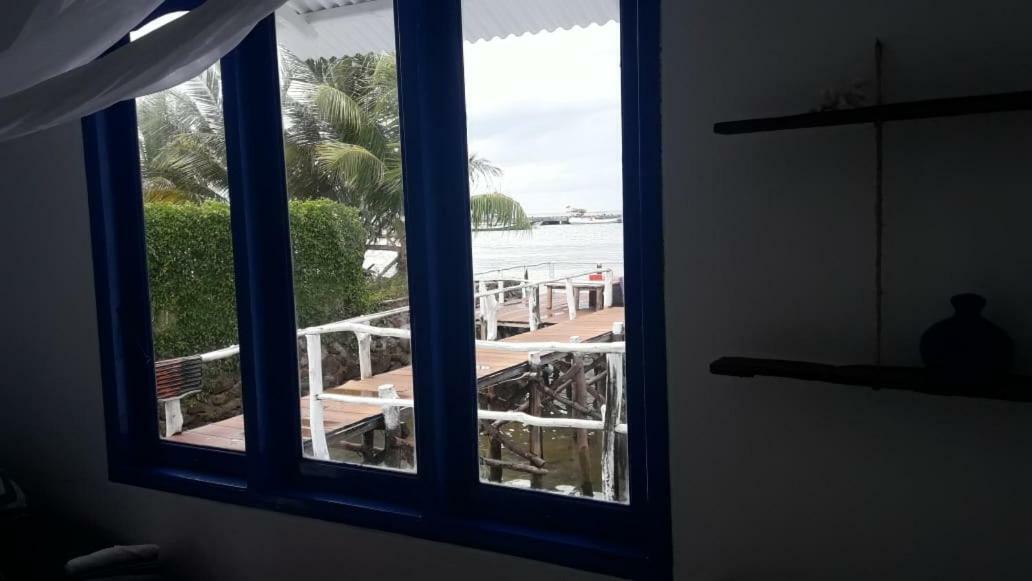 Blue Coral Homestay Karimunjawa Εξωτερικό φωτογραφία